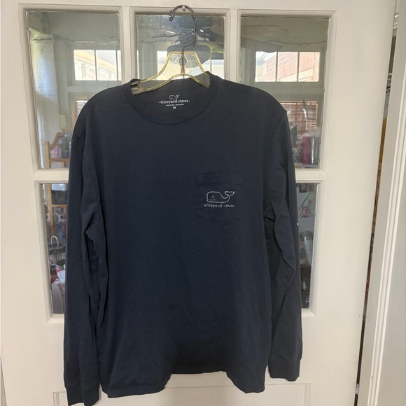 Vineyard Vines Blue Whale Graphic Long Sleeve - Picture 3 of 5